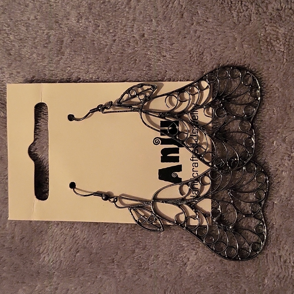 Anju Earrings NEW